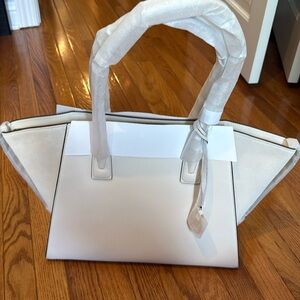 NWT Michael Kors extra large Avril leather and suede Cream Tote Bag